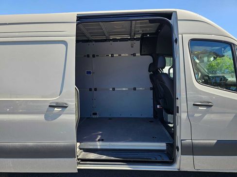 Used 2026 Mercedes-Benz Sprinter 2500 image 12
