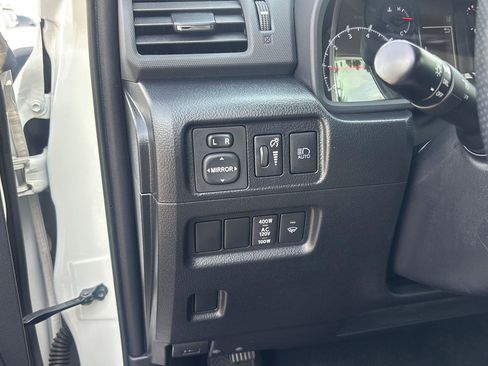 Used 2023 Toyota 4Runner SR5 Premium w/ Moonroof Package image 10