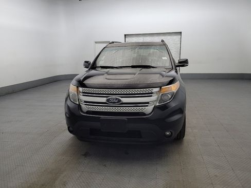 Used 2014 Ford Explorer XLT w/ Equipment Group 202A FWD image 15