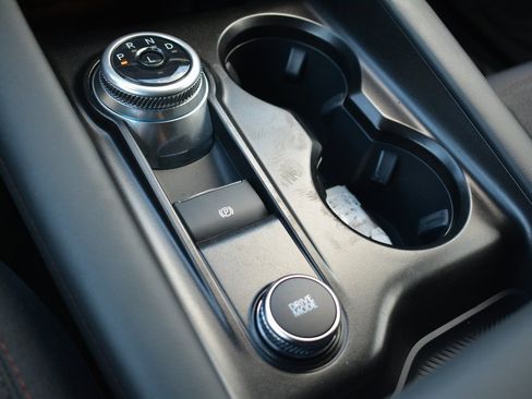 Used 2025 Ford Explorer Active image 18