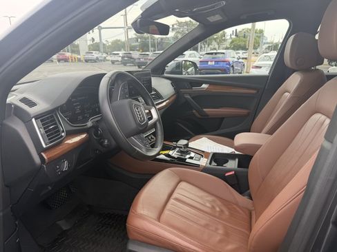 Used 2023 Audi Q5 2.0T Premium Plus w/ Premium Plus Package AWD/4WD image 4