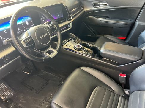 Certified 2024 Kia Sportage SX Prestige AWD/4WD image 9
