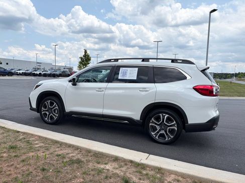 Certified 2025 Subaru Ascent Limited w/ Popular Package #2 AWD/4WD image 5