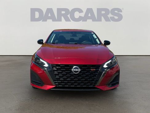 Used 2025 Nissan Altima 2.5 SR AWD/4WD image 2