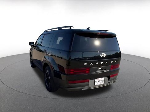 Used 2025 Hyundai Santa Fe SEL FWD image 11