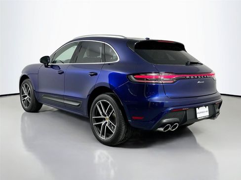 Certified 2024 Porsche Macan AWD/4WD image 3