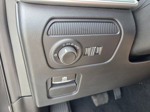 New 2026 Jeep Grand Wagoneer L 2WD image 22