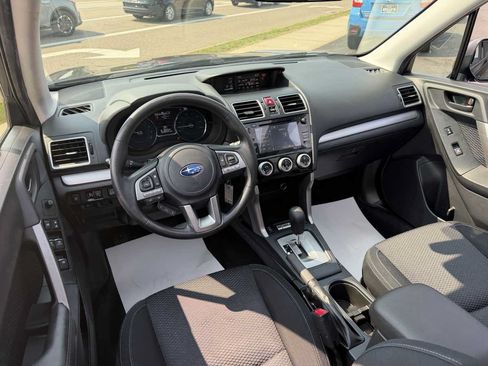 Used 2017 Subaru Forester 2.5i Premium AWD/4WD image 12