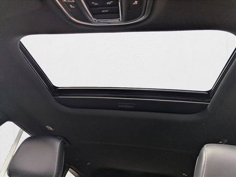 New 2025 Jeep Grand Cherokee L Altitude image 15