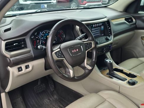 Used 2017 GMC Acadia Denali w/ Technology Package FWD image 13