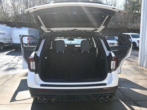 Used 2025 Ford Explorer ST image 25