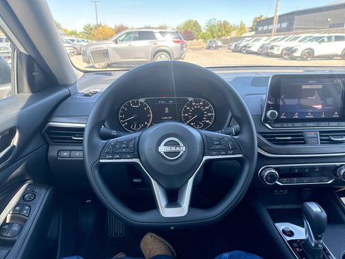 New 2026 Nissan Altima 2.5 SV FWD image 15