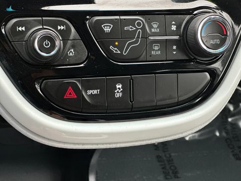 Used 2019 Chevrolet Bolt Premier w/ Infotainment Package image 20