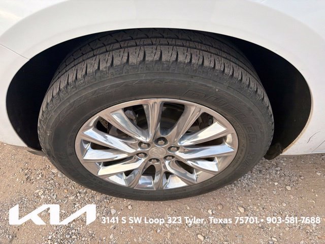 Used 2019 Buick Enclave Essence FWD image 4