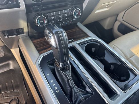 Used 2017 Ford F150 Lariat image 14