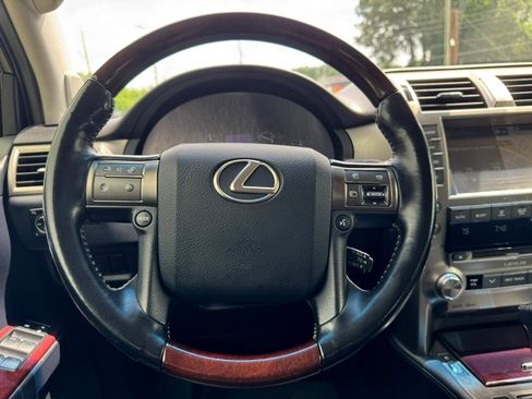 Used 2015 Lexus GX 460 image 16