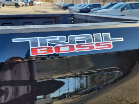 Used 2021 Chevrolet Silverado 1500 LT Trail Boss w/ Convenience Package II image 13