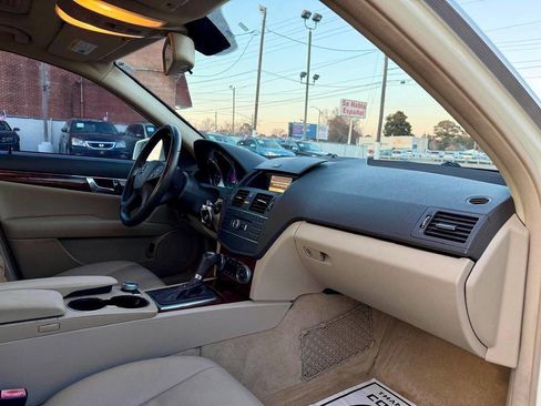 Used 2011 Mercedes-Benz C 300 Sedan image 11
