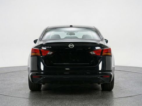Used 2025 Nissan Altima 2.5 SV image 7