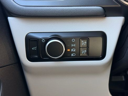 Used 2024 Ford Escape Active image 10