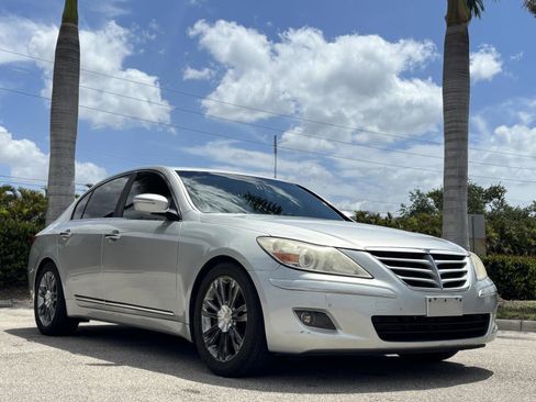 Used 2009 Hyundai Genesis 4.6 w/ Technology Pkg 5 image 4