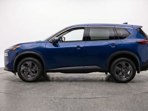 Used 2025 Nissan Rogue SV FWD image 5