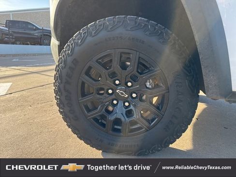 Certified 2024 Chevrolet Colorado Trail Boss image 4