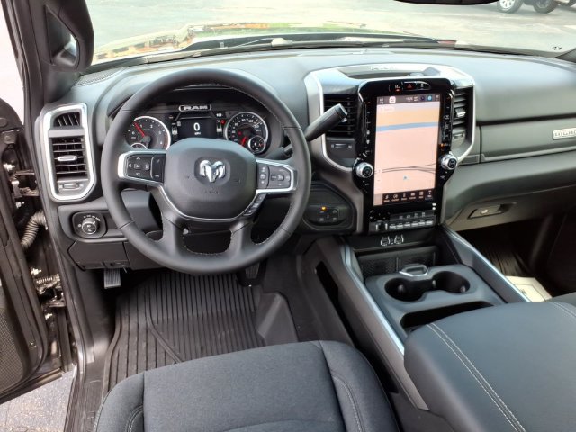 New 2026 RAM 2500 Big Horn AWD/4WD image 8