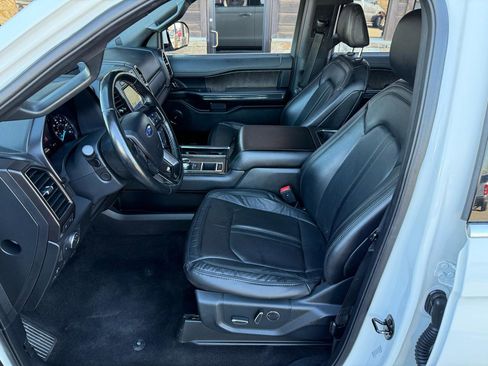 Used 2021 Ford Expedition Limited image 11