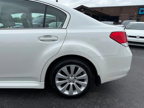 Used 2010 Subaru Legacy 2.5i Limited w/ Appearance Package 1H image 44