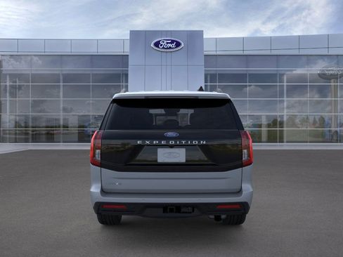 New 2025 Ford Expedition Active image 5