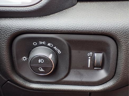 New 2026 RAM 1500 Express image 15