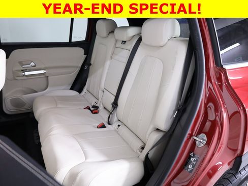 Used 2022 Mercedes-Benz GLB 250 4MATIC image 35