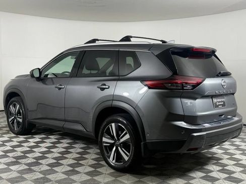 Used 2024 Nissan Rogue SL w/ SL Premium Package FWD image 6