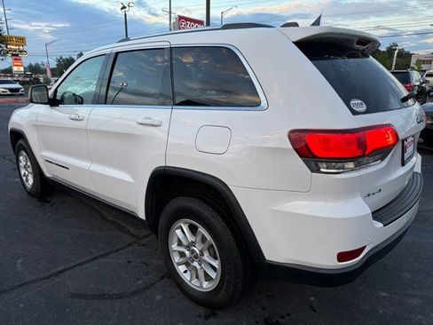 Used 2020 Jeep Grand Cherokee Laredo AWD/4WD image 6
