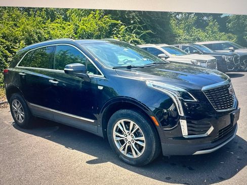 Used 2022 Cadillac XT5 Premium Luxury FWD image 2