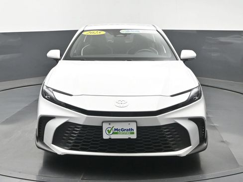 Used 2025 Toyota Camry SE FWD image 6