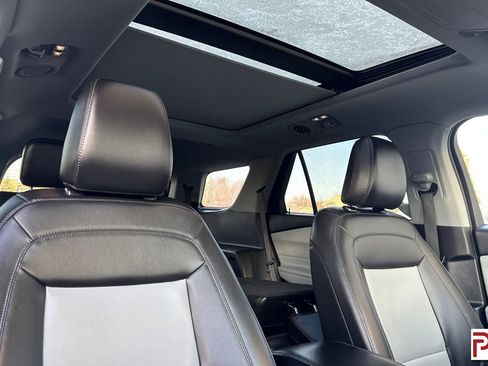 Used 2024 Ford Explorer XLT w/ Equipment Group 202A image 22