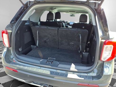 Used 2024 Ford Explorer XLT w/ Equipment Group 202A RWD image 26