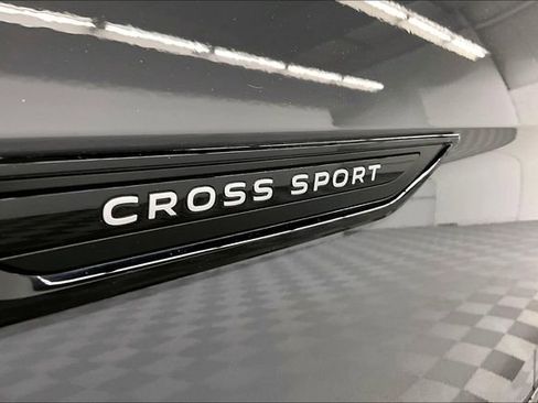 Used 2023 Volkswagen Atlas Cross Sport SEL R-Line AWD/4WD image 36