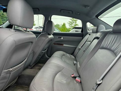 Used 2005 Buick LaCrosse CXL w/ Gold Convenience Package FWD image 19