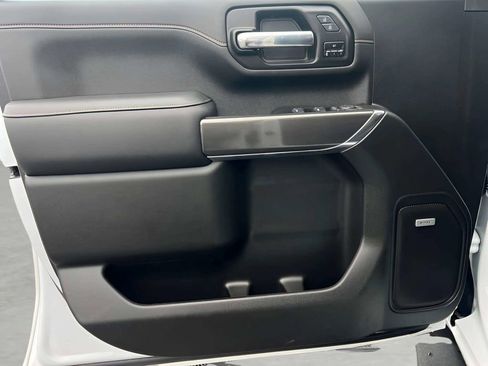 Used 2022 GMC Sierra 2500 AT4 AWD/4WD image 17