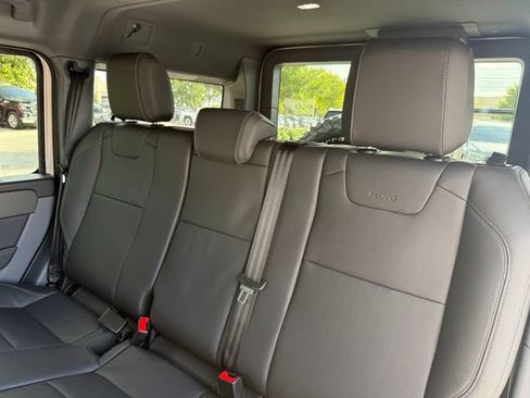 Used 2025 INEOS Grenadier AWD/4WD image 35
