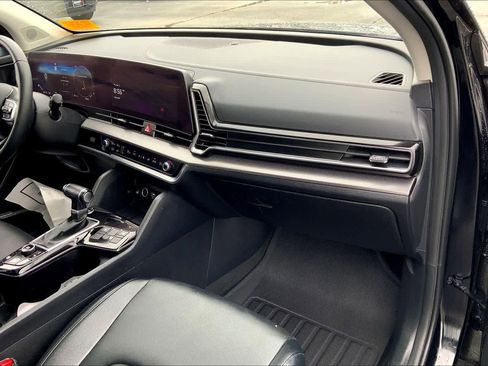 Used 2024 Kia Sportage SX image 17