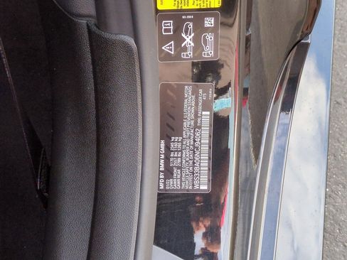 Used 2022 BMW M4 xDrive Competition image 28