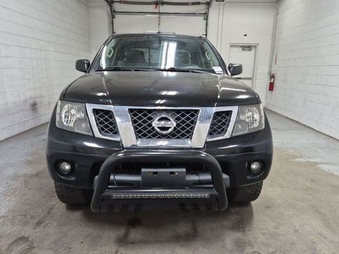 Used 2014 Nissan Frontier SV w/ SV Value Truck Package AWD/4WD image 11