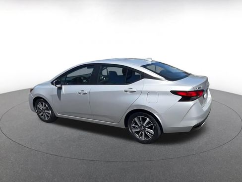Used 2025 Nissan Versa SV FWD image 10