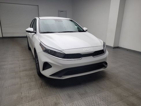 Used 2023 Kia Forte LXS w/ LXS Technology Package FWD image 14