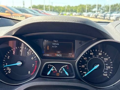 Used 2018 Ford Escape Titanium w/ Ford Safe & Smart Package FWD image 14