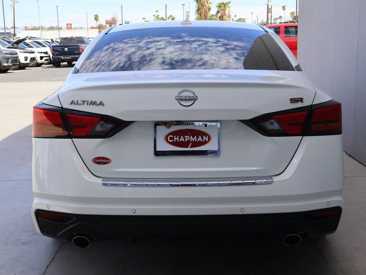 Used 2023 Nissan Altima 2.5 SR w/ SR Premium Package FWD image 4
